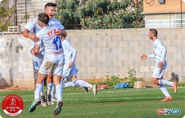 שחקני יפו חוגגים ניצחון דרמטי (יוסי סוריק)